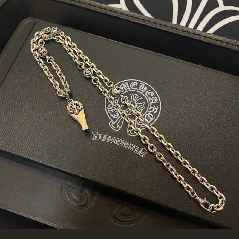 Ch**me He**ts necklaces